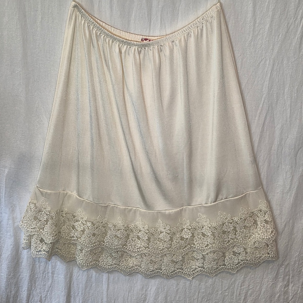Altar'd State Intimates Ivory Double Lace Trim Half Slip Skirt Extender Sz Small